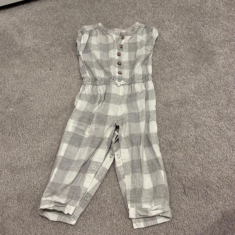 Carter’s Baby Girl Romper (Size 12M)